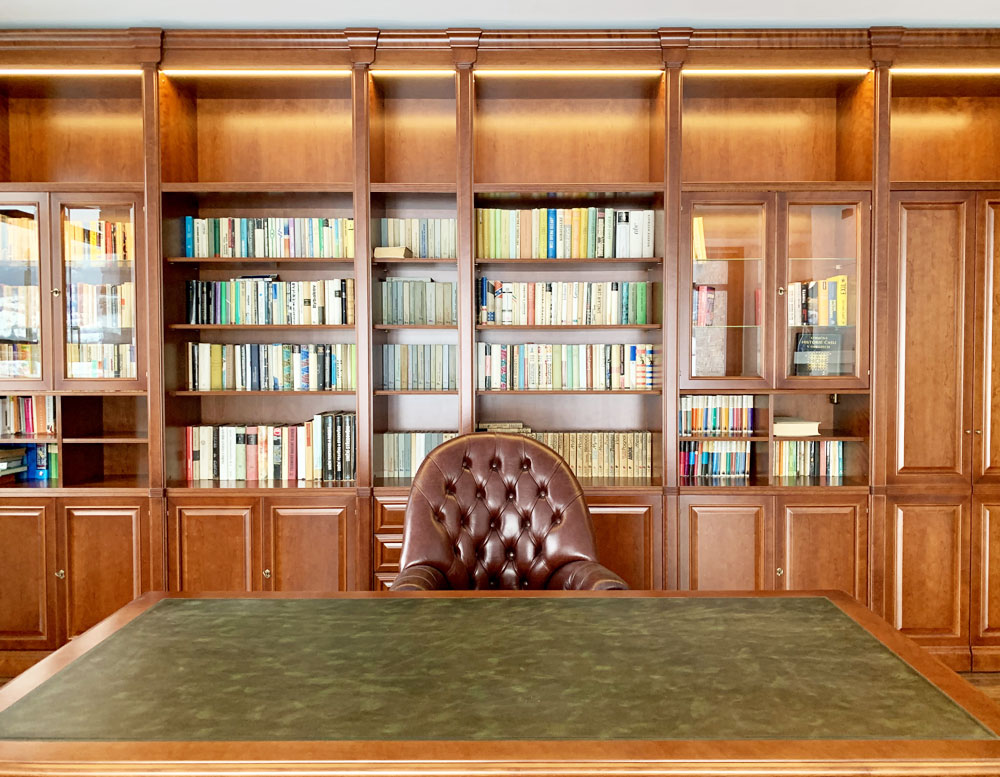 STYLOVÝ NÁBYTEK A LUXUSNÍ NÁBYTEK